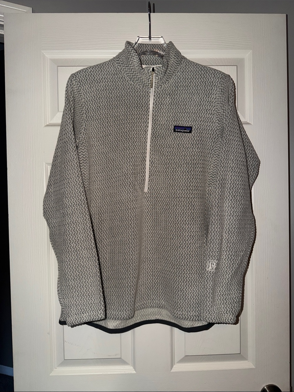 Patagonia Women’s R1 Air Zip-Neck Fleece, Wool White, STY40250FA22.